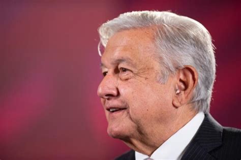 Amlo Reprueba Que Policías Prestaran Armas A Alumnos En Guanajuato