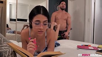 Kylie Rocket Hermanastra Nerd Follada Por Hermanastro Castigado XVIDEOS