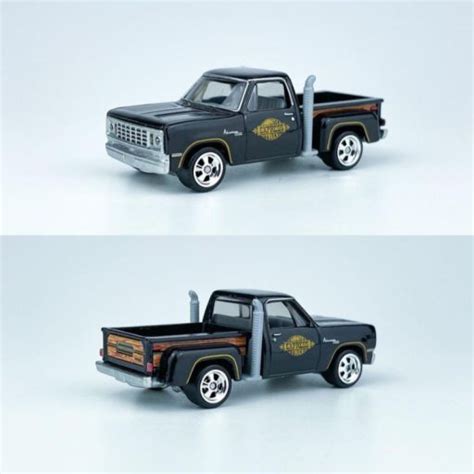 Hot Wheels Premium Dodge Li L Red Express Truck Miniature Toy Shop