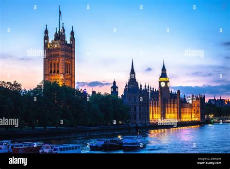 Palace Of Westminster And Big Ben Sundown View From Thames River