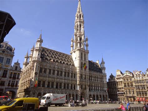 All About Royal Families Happy Weekend Picture Grand Place In