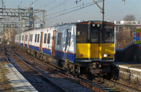 Imgp7046 London Overground Class 315 Emu 315805 Arrives At Flickr