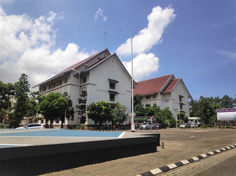 Universitas Darma Persada Program Kelas Karyawan D S S