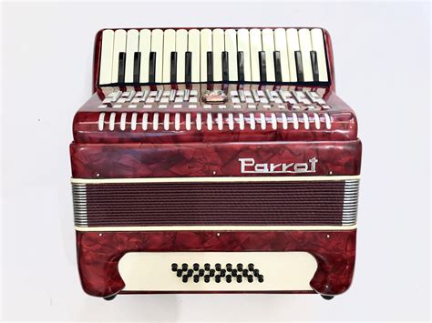 Parrot 32 Bass Accordion