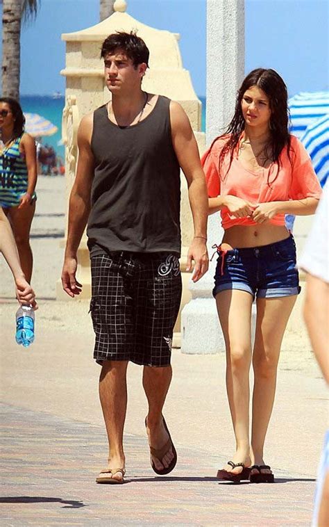 Victoria Justice Very Sexy And Hot Paparazzi Bikini Shots On Beach Porn Pictures XXX Photos