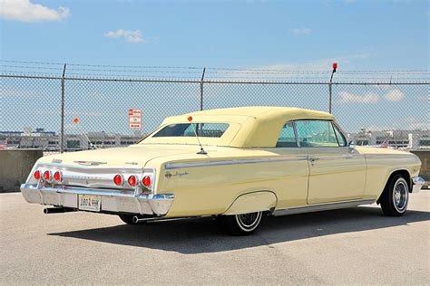 1962 Chevrolet Impala Convertible Top Up Lowrider