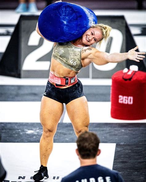 Dani Speegle 2022 CrossFit Games Sandbag Ladder Crossfit Women