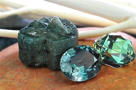 As 25 melhores ideias de Alexandrite jewelry no Pinterest | Alexandrite ...