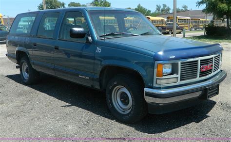 1993 Gmc Suburban 1500 Suv In Hays Ks Item B3772 Sold Purple Wave