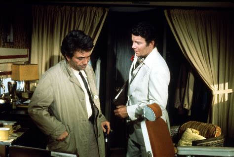 50 éves Columbo Figurája