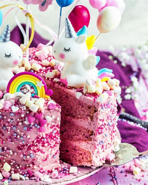 Einhorn Torte einfaches Rezept für Mädchen Geburtstagstorte