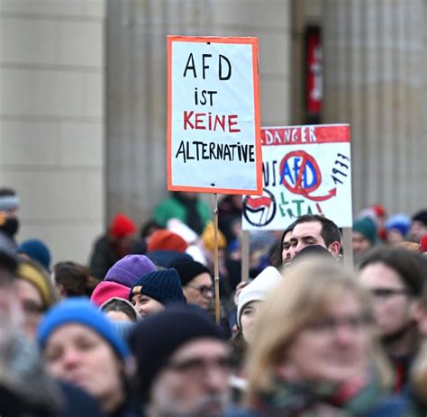 Zehntausende Bei Demos Gegen Rechts Welt