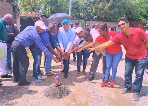 Alcalde De San Luis Da Primer Picazo Para Construcci N De Contenes El