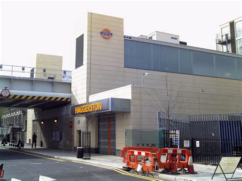 Entrance To Haggerston Station East London Line The Entra Flickr