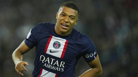 Kylian Mbappé devient le meilleur buteur de l histoire du PSG