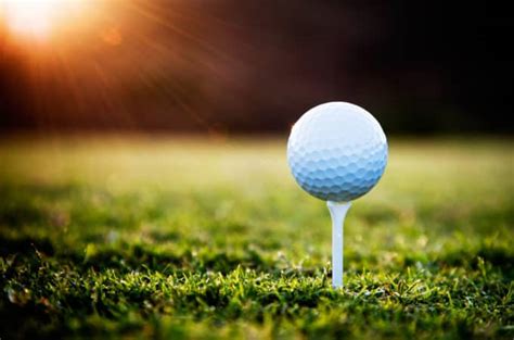 Golf Ball Size: (Everything To Know) Diameter, Width, Volume