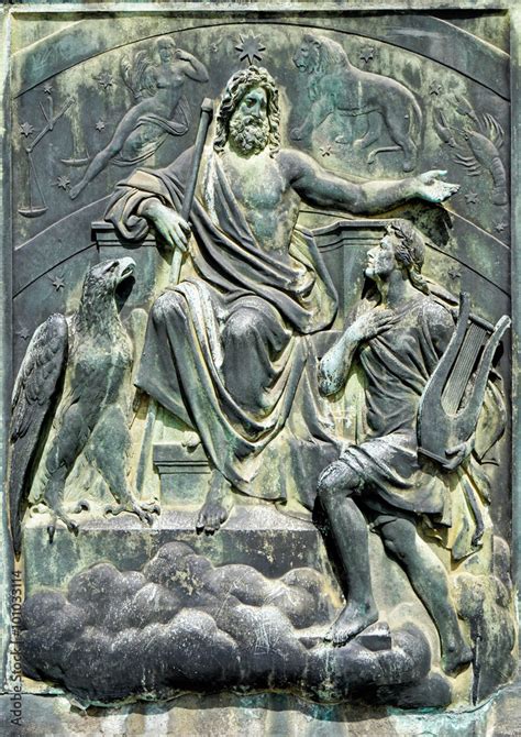 Relief Dichter Vor Zeus Von Johannes Schilling An Der Semperoper Stock