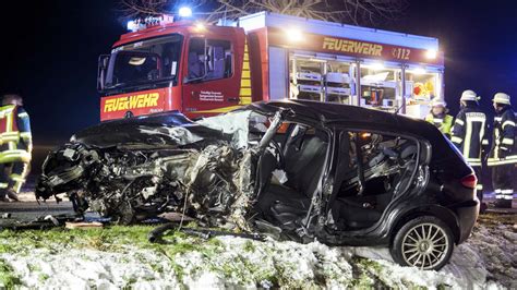 Unfall in Eydelstedt 21 Jähriger schwer verletzt