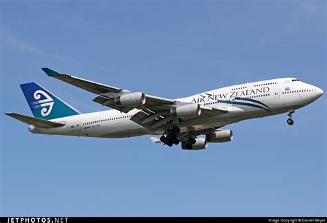 Zk Nbt Boeing 747 419 Air New Zealand Daniel Meyer Jetphotos