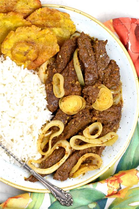 Bistec Encebollado (Latin Steak & Onions)