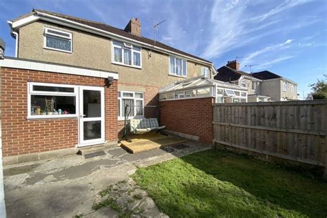 Cricklade Road Swindon Wiltshire Sn2 3 Bedroom Semi Detached House