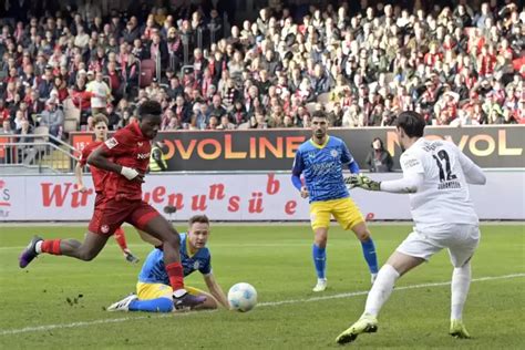 FCK nach Sieg gegen Braunschweig Dominant überzeugend aber