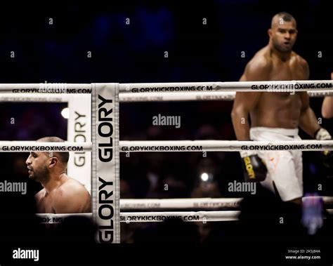 2022 10 08 23 22 13 Arnhem Kickboxers Alistair Overeem And Badr Hari