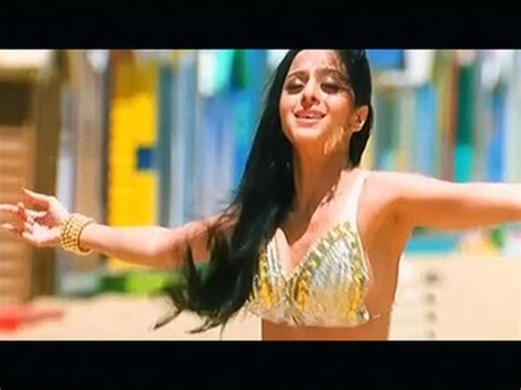 6 Hot Sexy Richa Pallod Bikini Pics