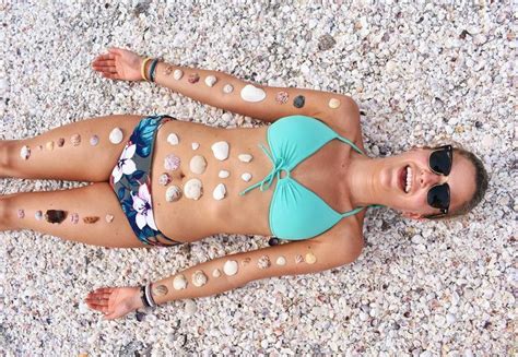 Hot Sexy Laura Garcia Bikini Pics