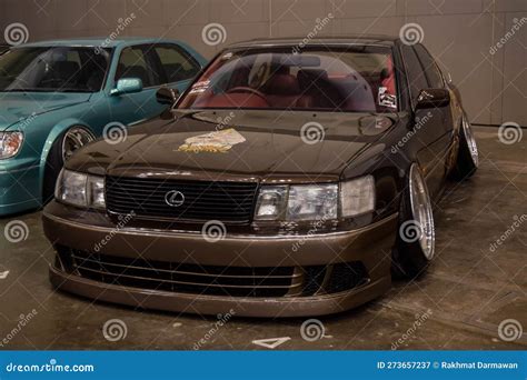 Stanced Brown Lexus Ls400 Ucf10 In The Elite Showcase Editorial