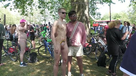 Nude Cyclist Poses For Photos ThisVid