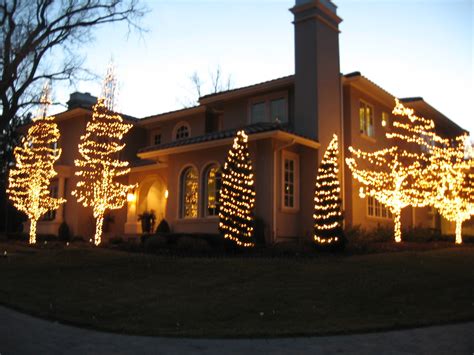 Holiday Lighting Cuevas Outdoor Design