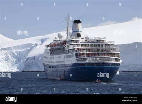 Antarctic Antarctic Ocean Cruise Ship Marco Polo Stock Photo Alamy