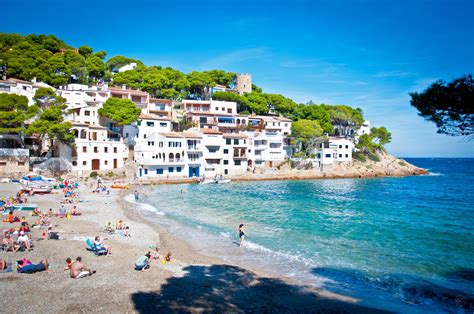 Playas Y Calas Con Encanto Cerca De Barcelona