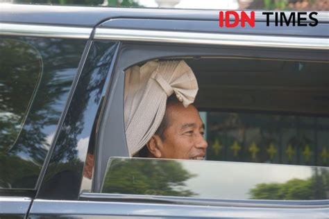 Jokowi Berbicara Empat Mata Dengan Sri Sultan Di Keraton