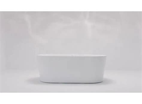 Ferdy Bali Freestanding Bathtub Gracefully Shaped Freestanding