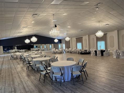 Ballroom On The Lake Venue in FL - Cost, Photos, & More - Wedding Venue Map