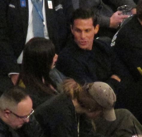 Emily Ratajkowski enjoys Knicks game with Eli Bronfman