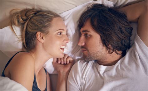 Dirty Talk Erotische Sätze und Wörter für heißeren Sex