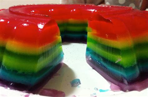 Giggleberry Creations!: Rainbow Jelly Cake!