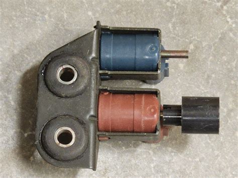 96 98 Oem Suzuki Swift Geo Metro Egr Fpr Vacuum Solenoid Purge Valve Vsv Ebay