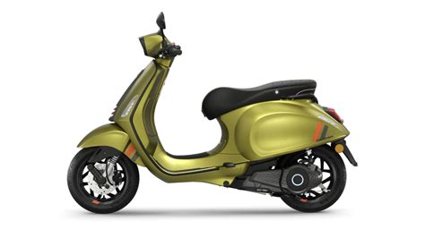 Vespa Vs Lambretta A EICMA La Gamma Anche Elettrica Alla Sfida