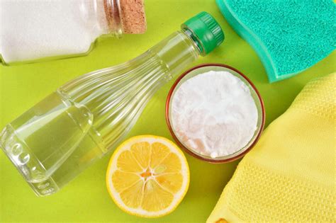 The Pros and Cons of Using Homemade Vinegar Cleaning Products