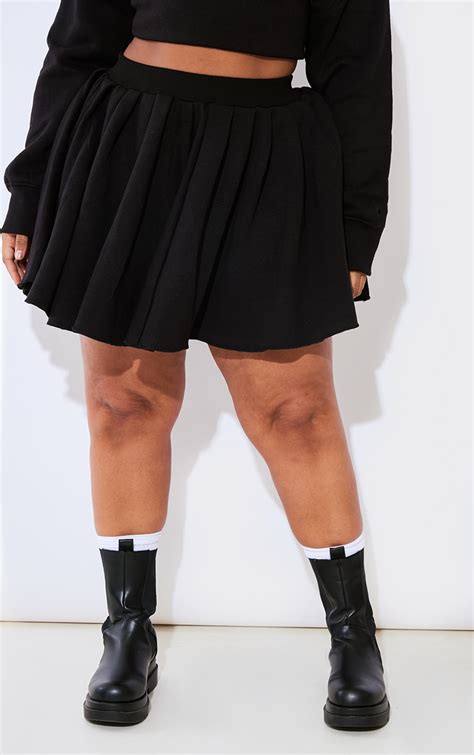 Plus Black Pleated Skater Skirt Plus Size Prettylittlething