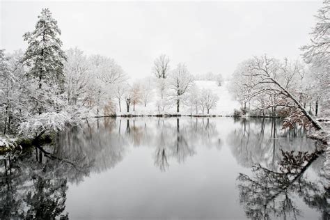 10 Stunning Places That Snow in California 2022