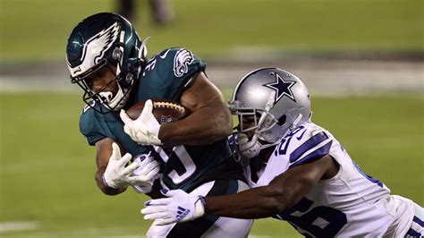 Dallas Cowboys 9 23 Philadelphia Eagles Carson Wentz Throws Two Tds To