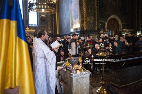 Cephede Hayat N Kaybeden Ukraynal Asker I In Cenaze T Reni D Zenlendi