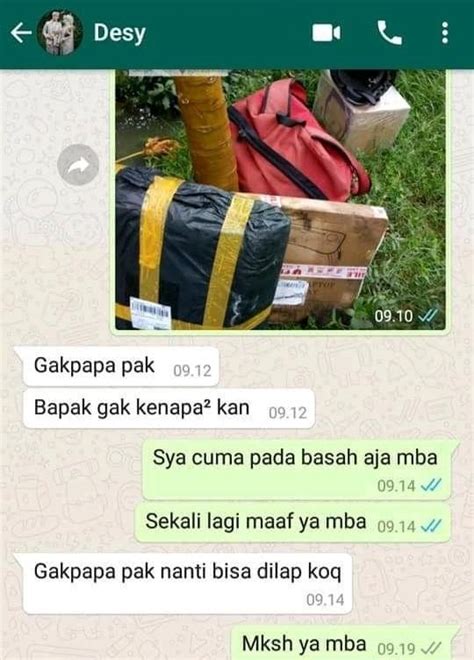 Viral Kurir Kecebur Got Tanggapan Pelanggan Bikin Hati Adem