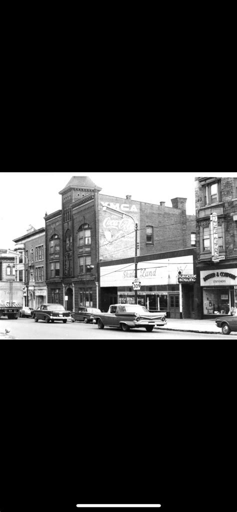 Downtown Hazleton PA 1967 : r/TheWayWeWere