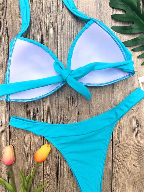 Beau bikini maillot de bain de vacances en polyester unicolore à volants et licou pour femme